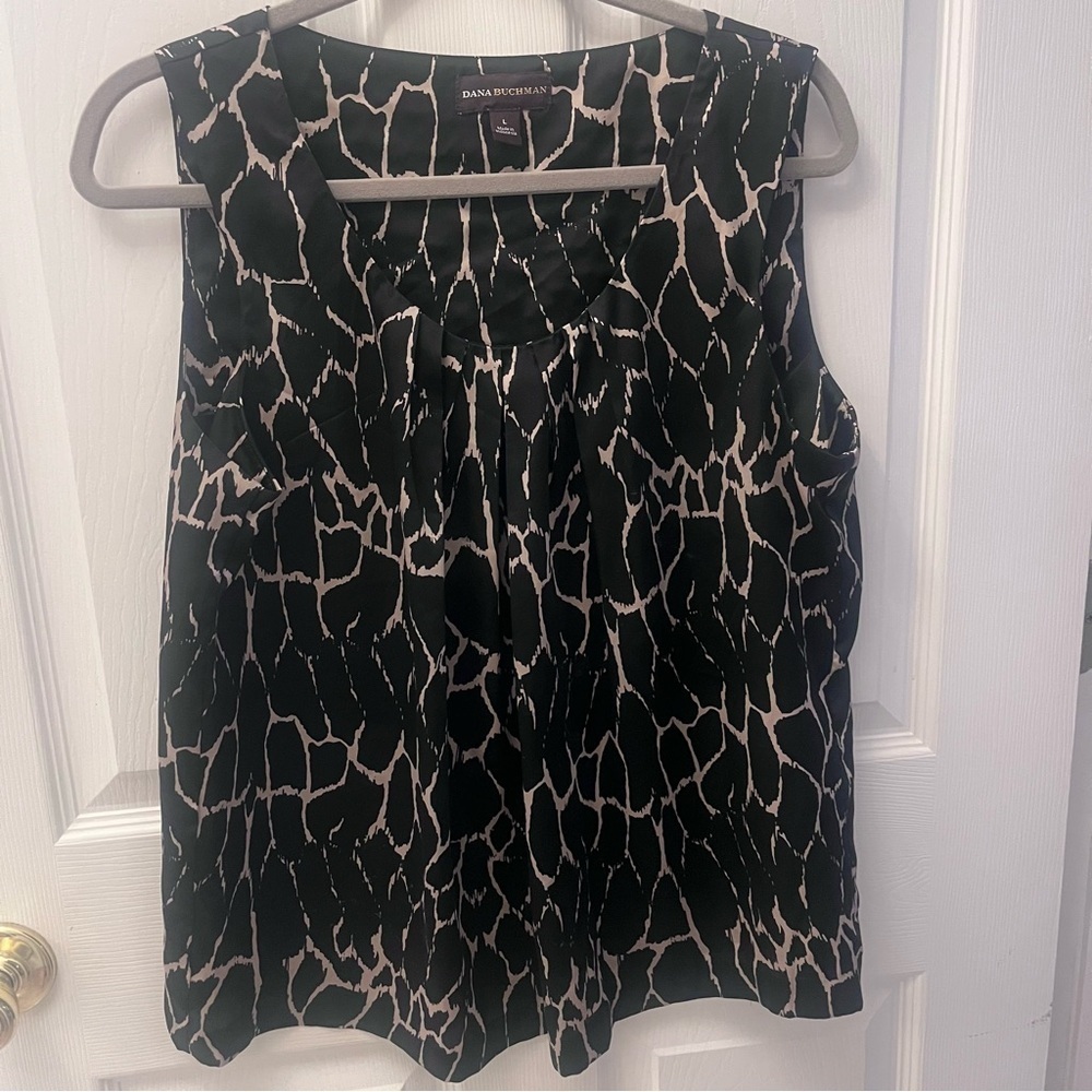 Dana Buchman Black and Cream Patterned Blouse/b1101